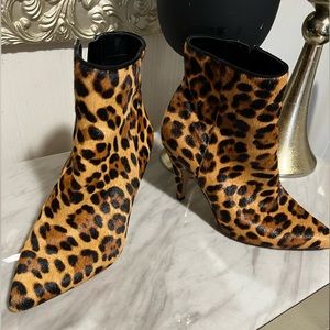 Vince Camuto Cheetah booties